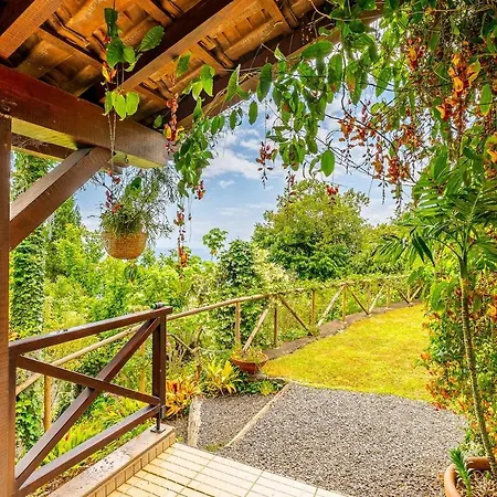 Semesterbostad Casa Do Jardim Botanico São Roque do Faial