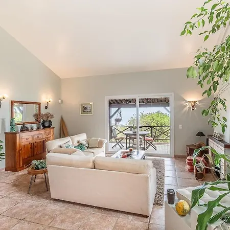 Casa Do Jardim Botanico * São Roque do Faial